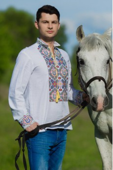 Вышиванка мужская с гербом Украины